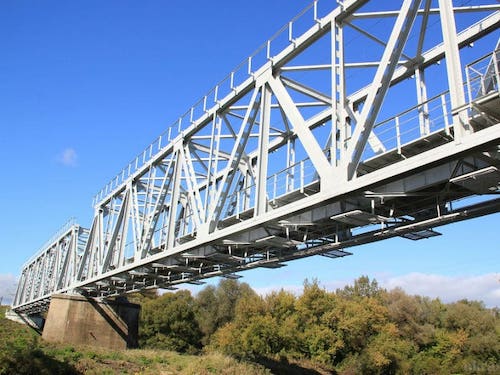 Строительство мостов из несущих металлоконструкций